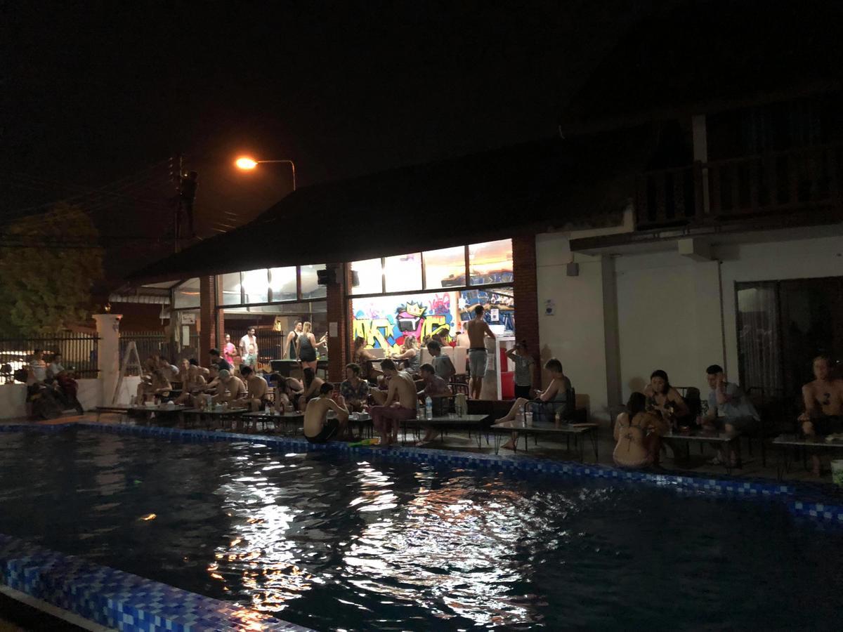 Nana Backpackers Hostel Vang Vieng Exterior photo